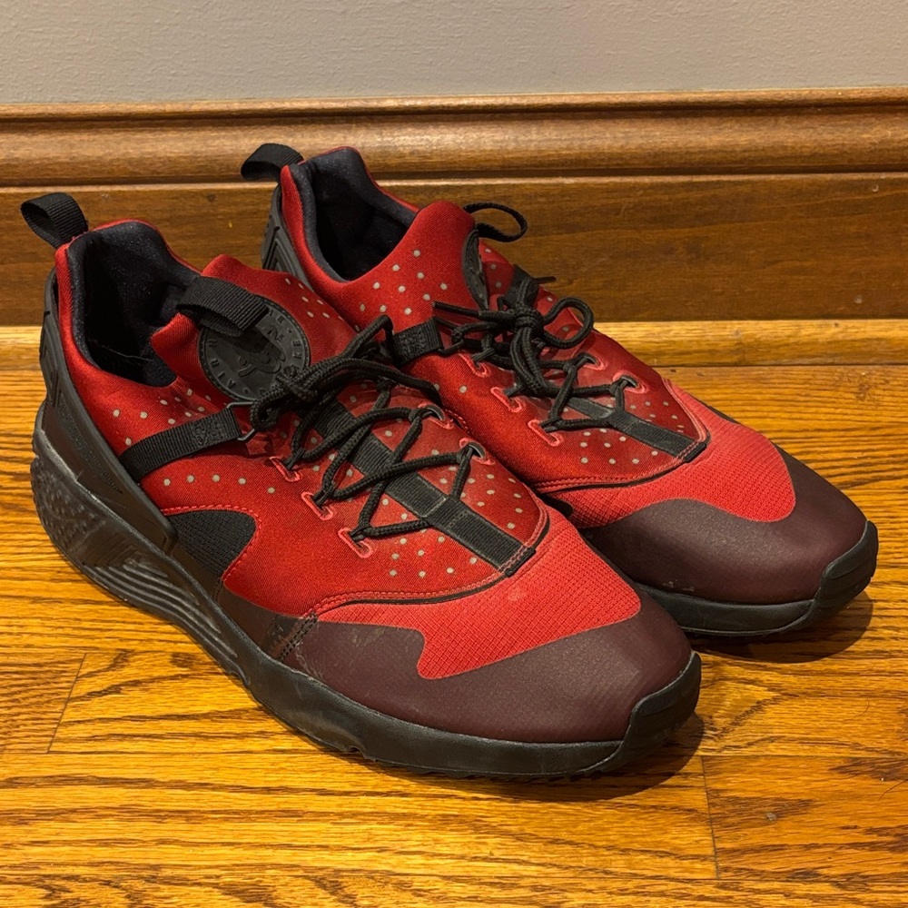 Nike Haurache Utility Red and Black Men's Sneakers
